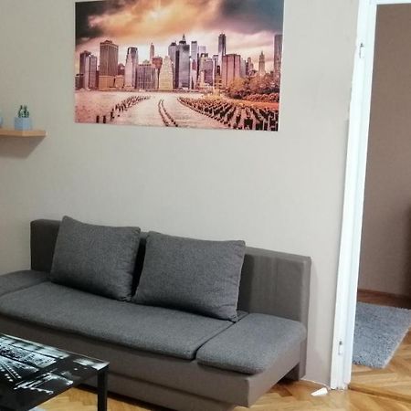 Startpont Apartman Печ Екстер'єр фото